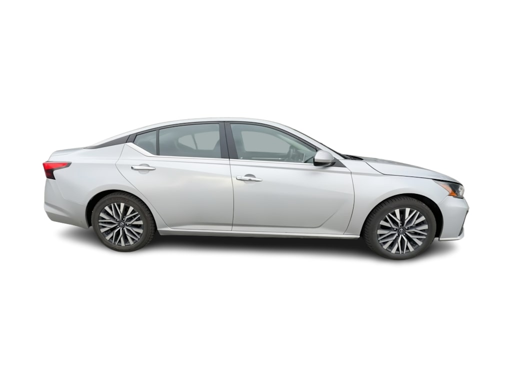 Thumbnail: 2023 Nissan Altima - 18