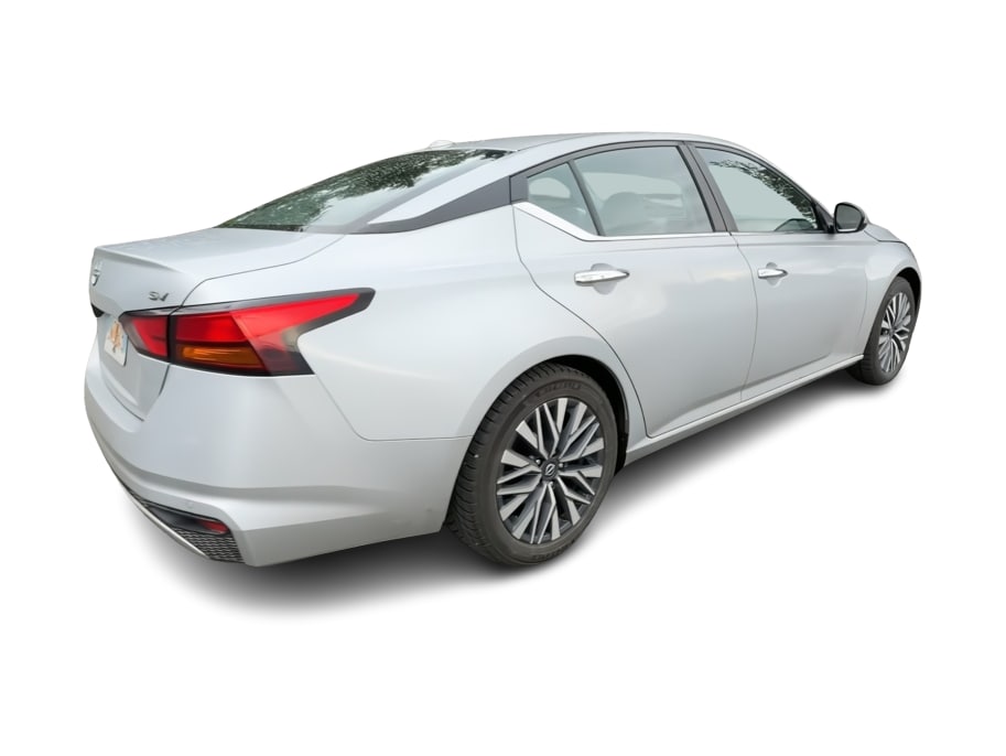 Thumbnail: 2023 Nissan Altima - 17