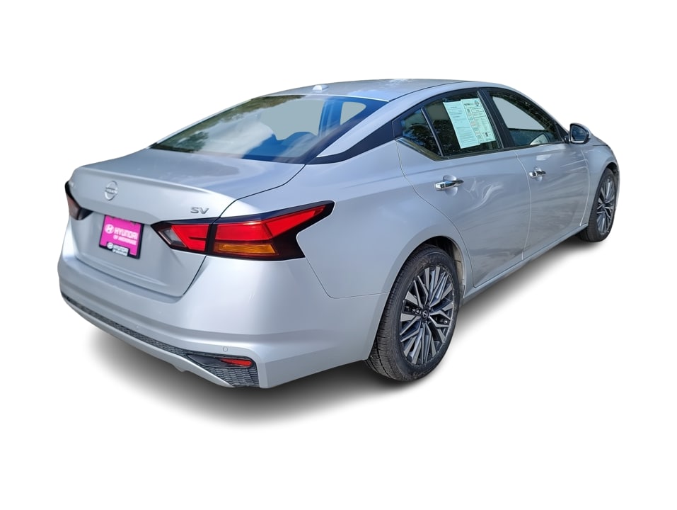 Thumbnail: 2023 Nissan Altima - 21