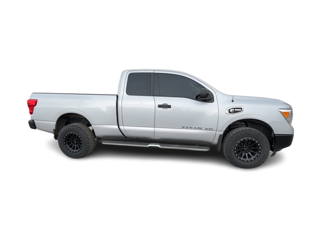 Thumbnail: 2017 Nissan Titan - 19