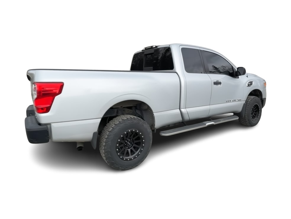 Thumbnail: 2017 Nissan Titan - 18