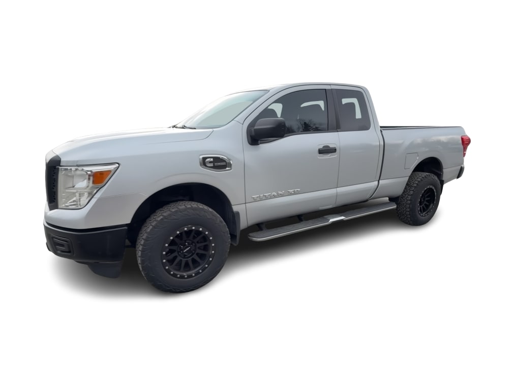 Thumbnail: 2017 Nissan Titan - 3