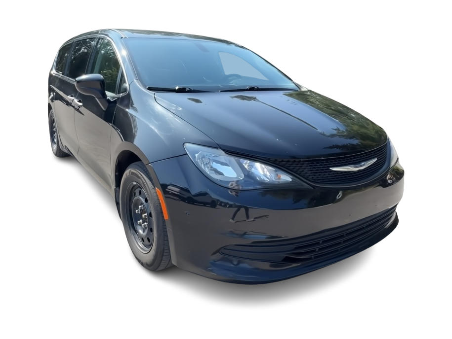 Thumbnail: 2020 Chrysler Voyager - 14