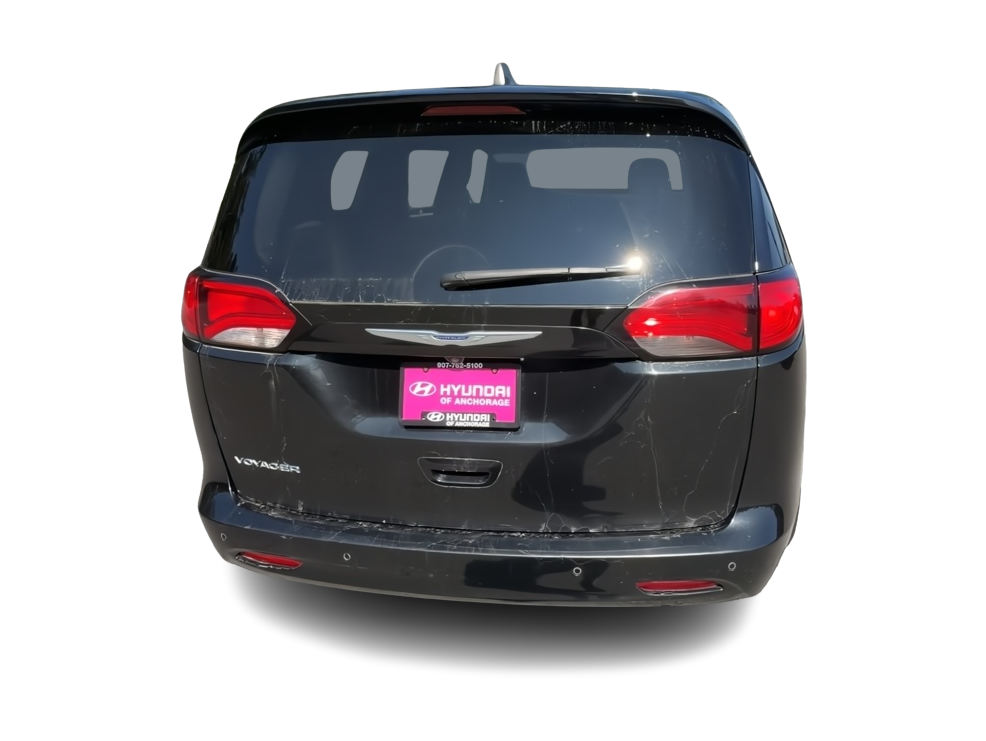 Thumbnail: 2020 Chrysler Voyager - 5