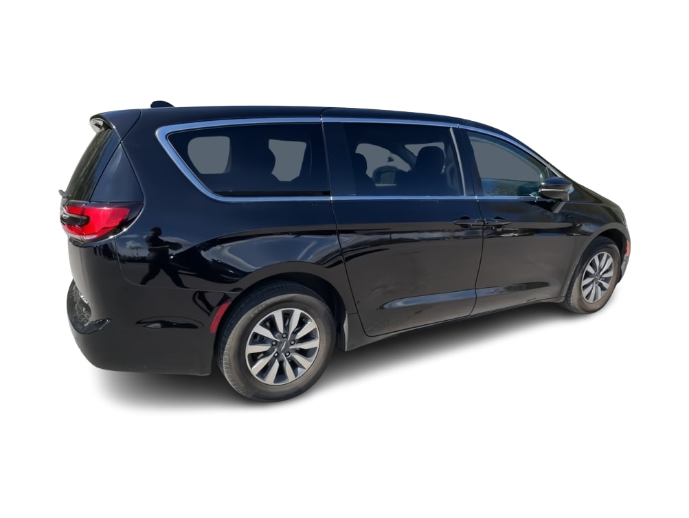 Thumbnail: 2024 Chrysler Pacifica - 16