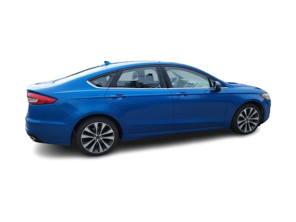 2019 Ford Fusion SE 22