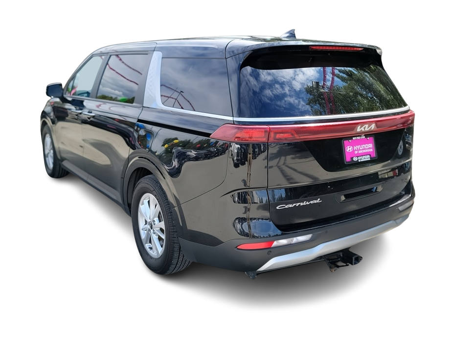 Thumbnail: 2022 Kia Carnival - 4