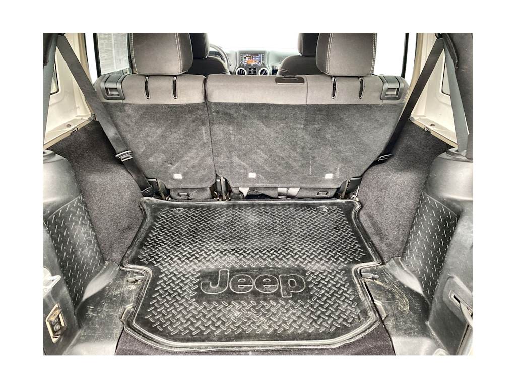 Thumbnail: 2017 Jeep Wrangler - 16