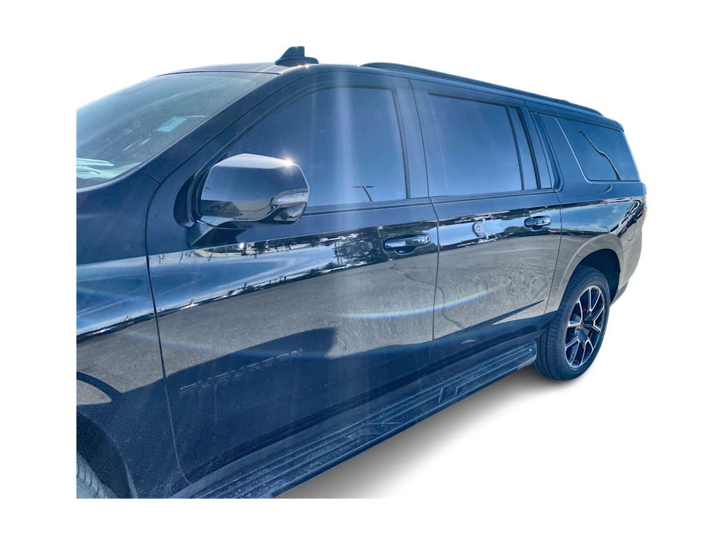 Thumbnail: 2023 Chevrolet Suburban - 3