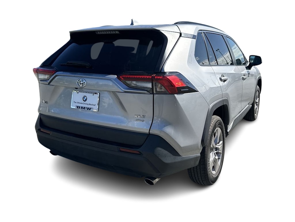 Thumbnail: 2022 Toyota RAV4 - 23