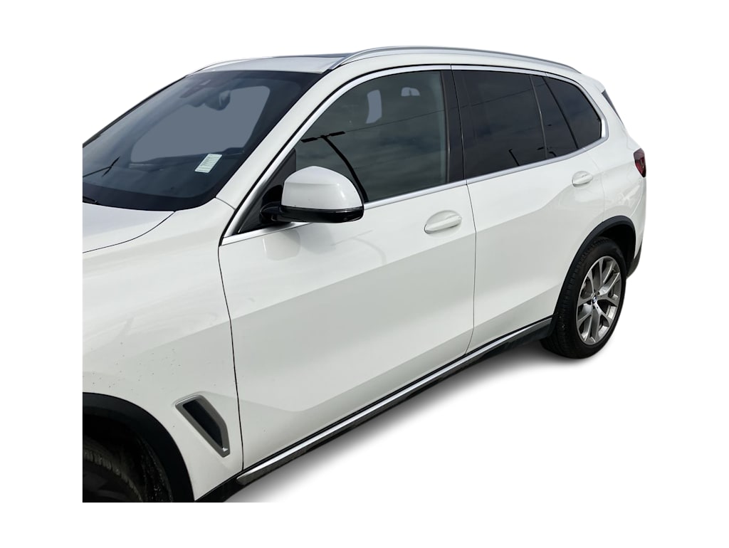 Thumbnail: 2021 BMW X5 - 3