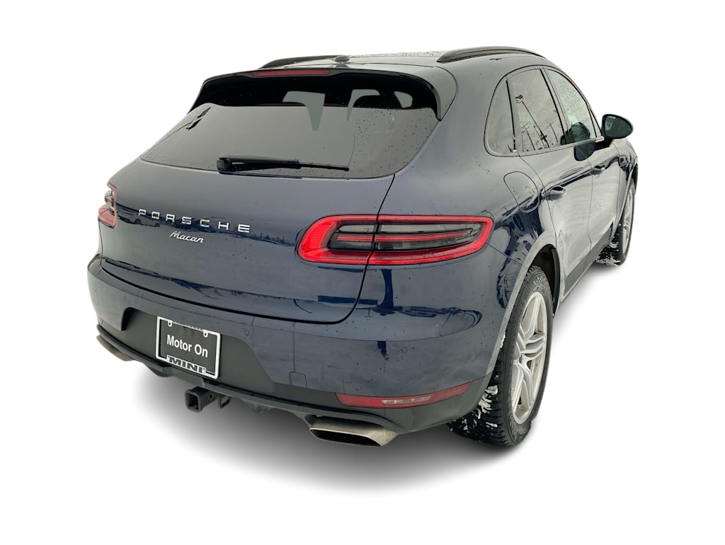 2018 Porsche Macan Base 22