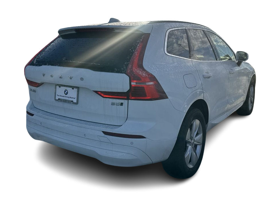 Thumbnail: 2022 Volvo XC60 - 22