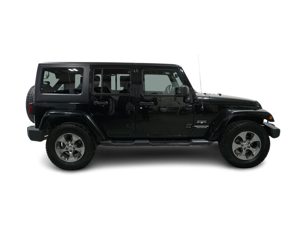 2016 Jeep Wrangler Unlimited Sahara 14