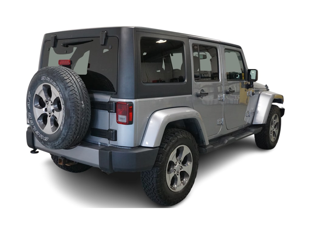 2018 Jeep Wrangler Unlimited Sahara 15