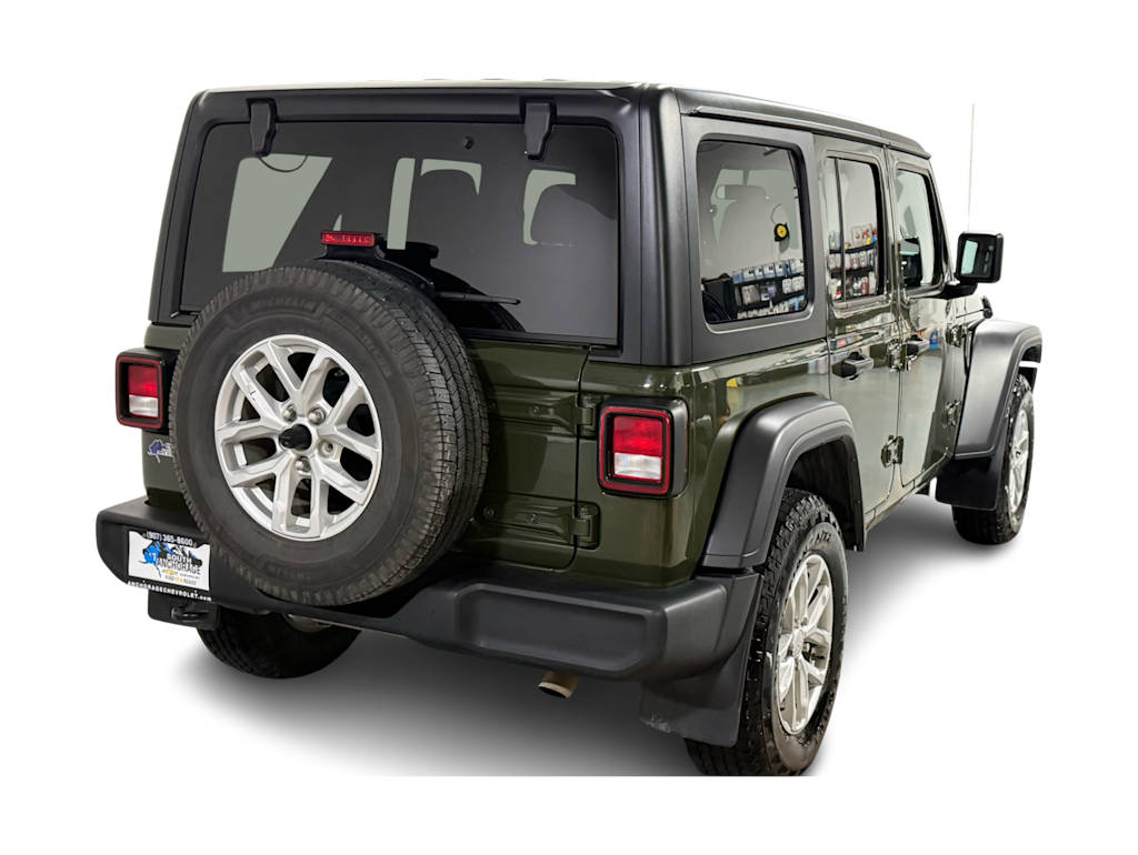 Thumbnail: 2023 Jeep Wrangler - 17