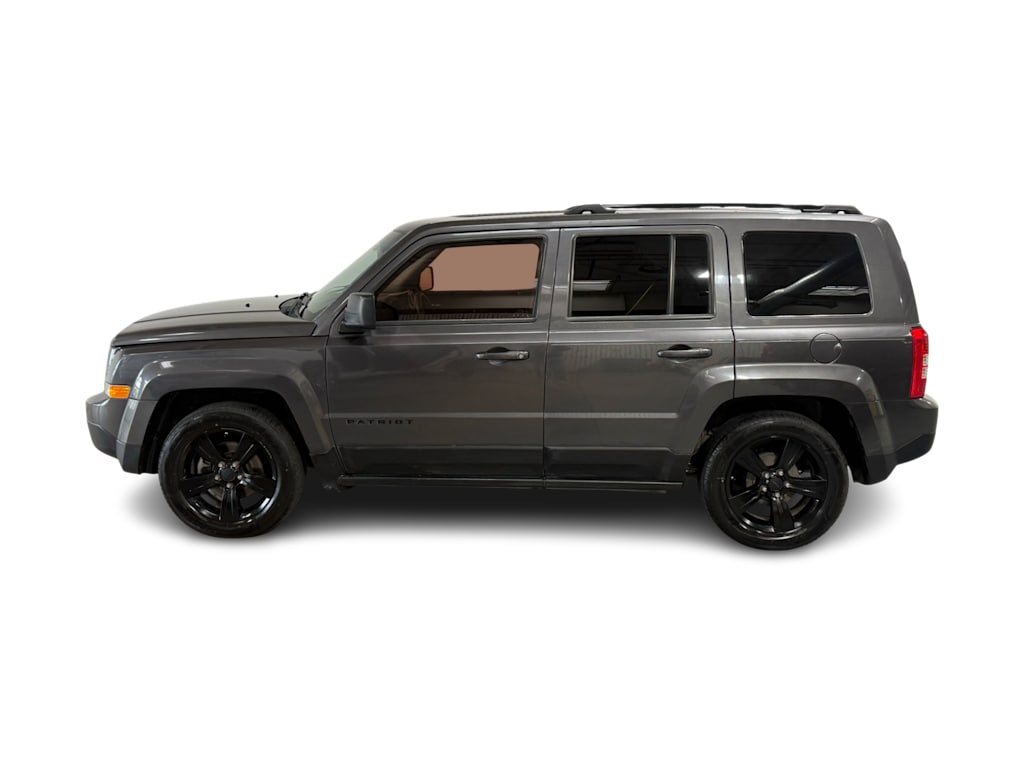 Thumbnail: 2015 Jeep Patriot - 3