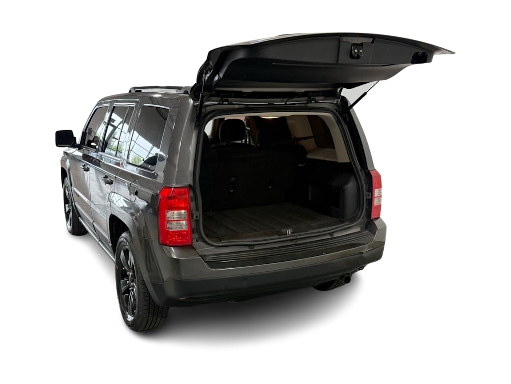 Thumbnail: 2015 Jeep Patriot - 12