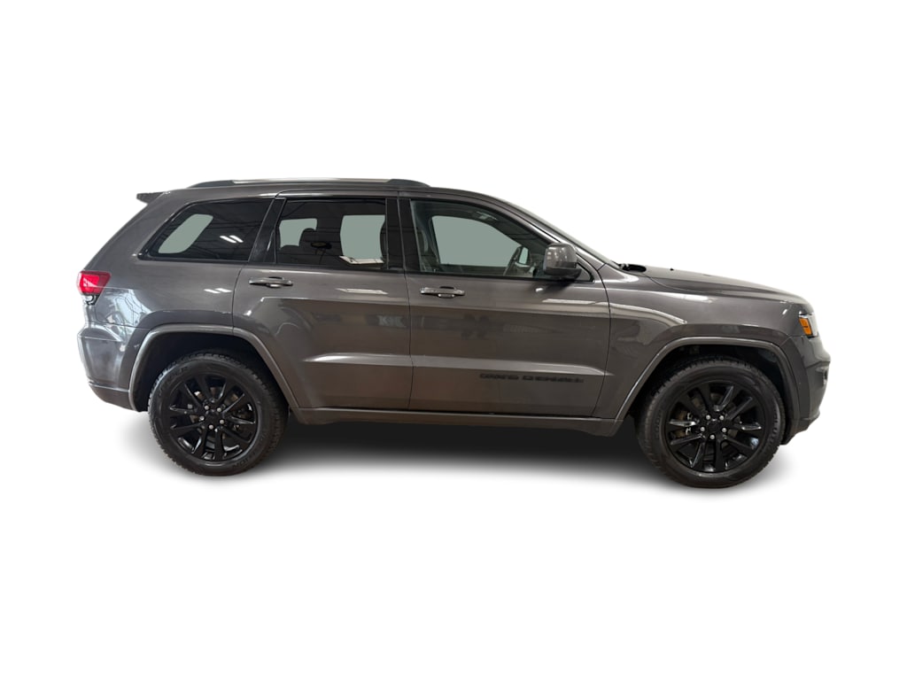 Thumbnail: 2021 Jeep Grand Cherokee - 14