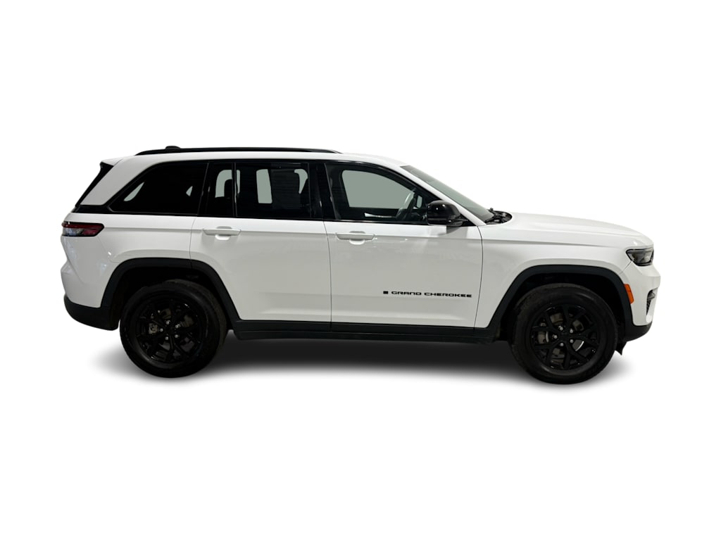 Thumbnail: 2024 Jeep Grand Cherokee - 15