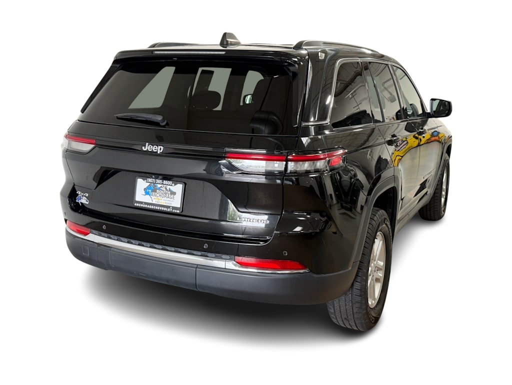 Thumbnail: 2024 Jeep Grand Cherokee - 16