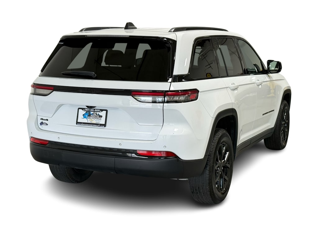 Thumbnail: 2024 Jeep Grand Cherokee - 16