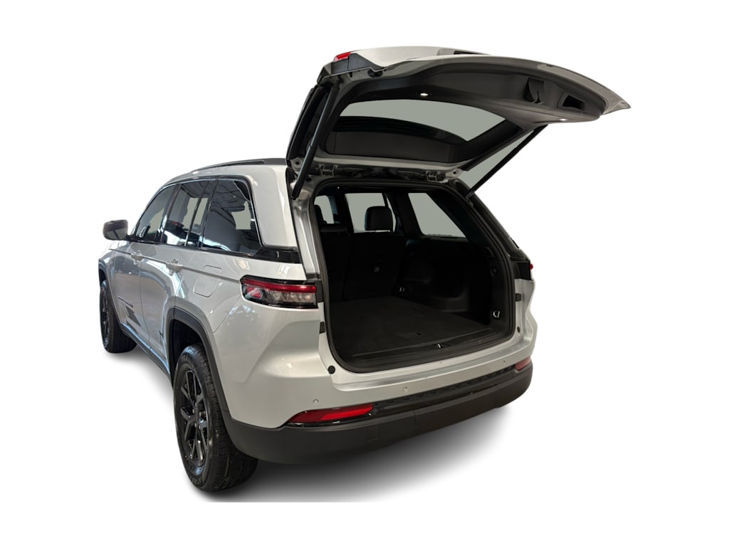 Thumbnail: 2024 Jeep Grand Cherokee - 15