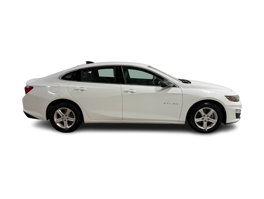 Thumbnail: 2022 Chevrolet Malibu - 14