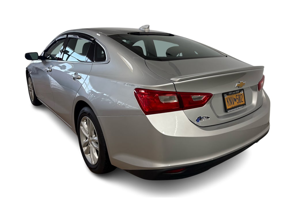 Thumbnail: 2018 Chevrolet Malibu - 4