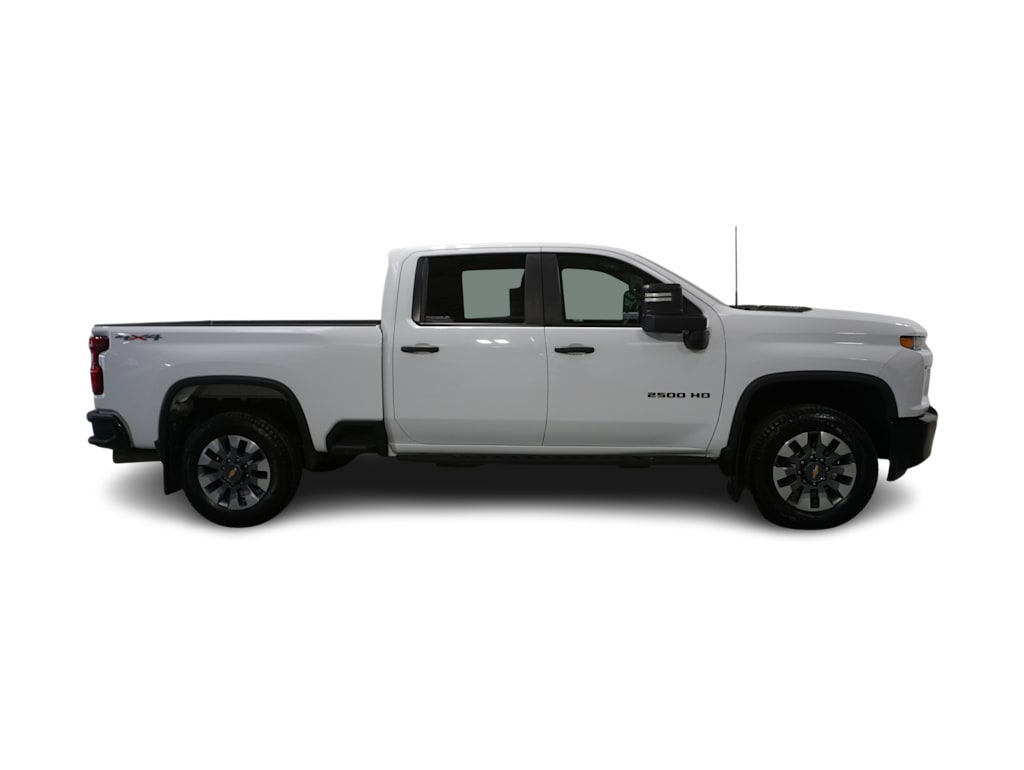 2022 Chevrolet Silverado 2500 Custom 18