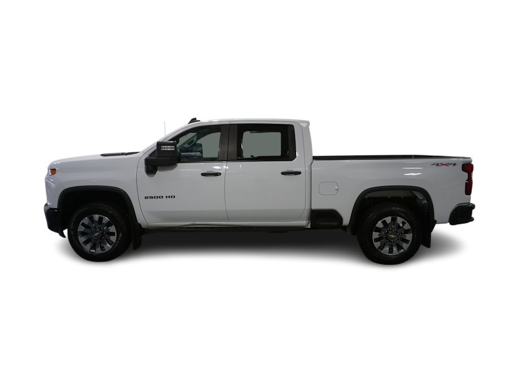 2022 Chevrolet Silverado 2500 Custom 3