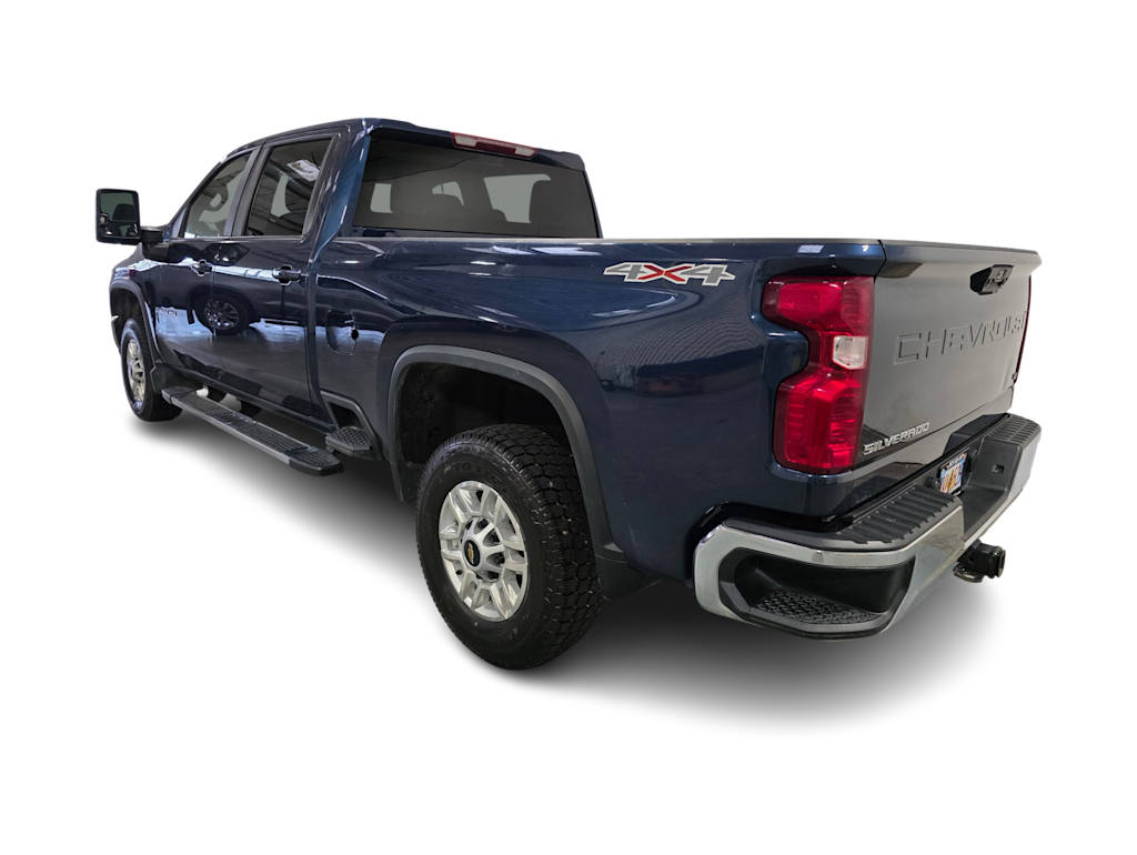 Thumbnail: 2022 Chevrolet Silverado 2500 - 4