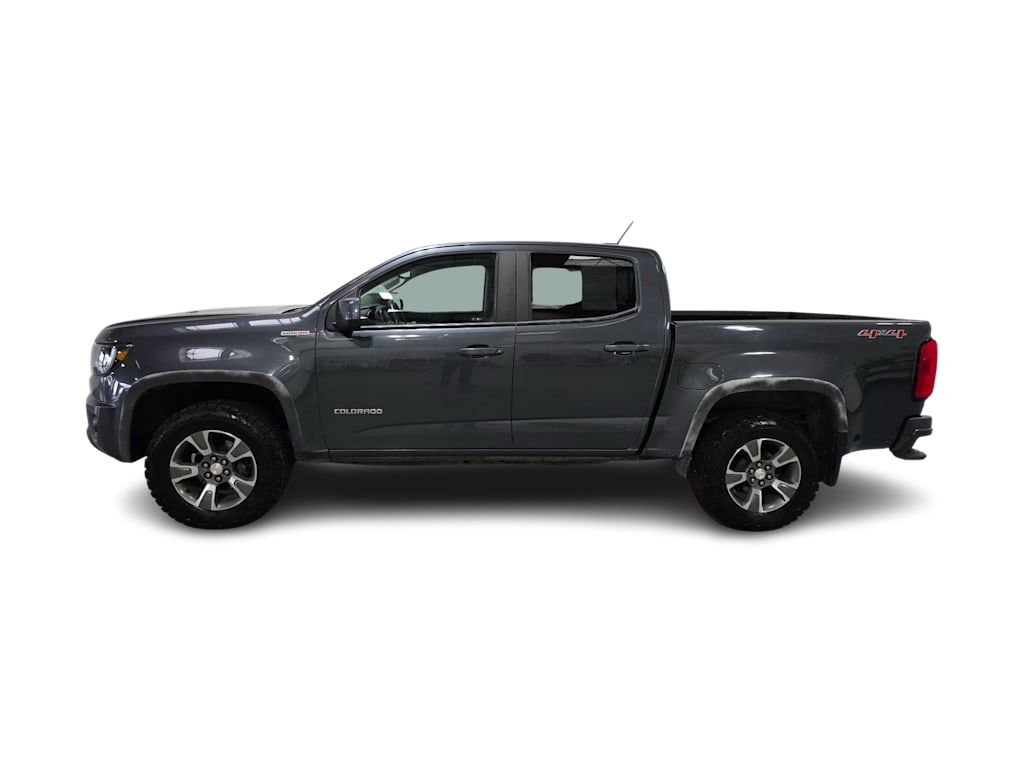 Thumbnail: 2017 Chevrolet Colorado - 3