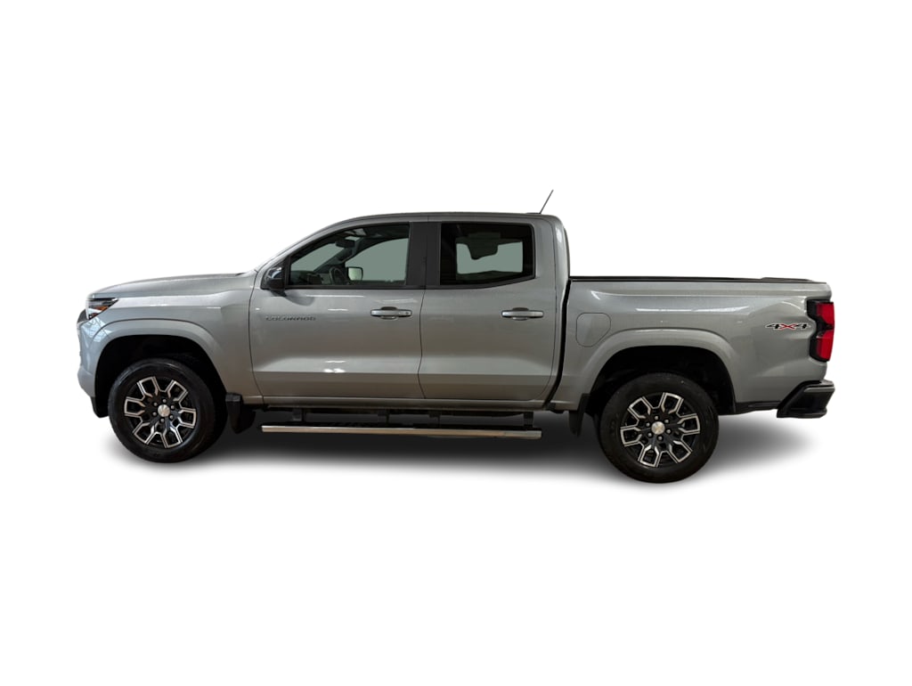 Thumbnail: 2024 Chevrolet Colorado - 3