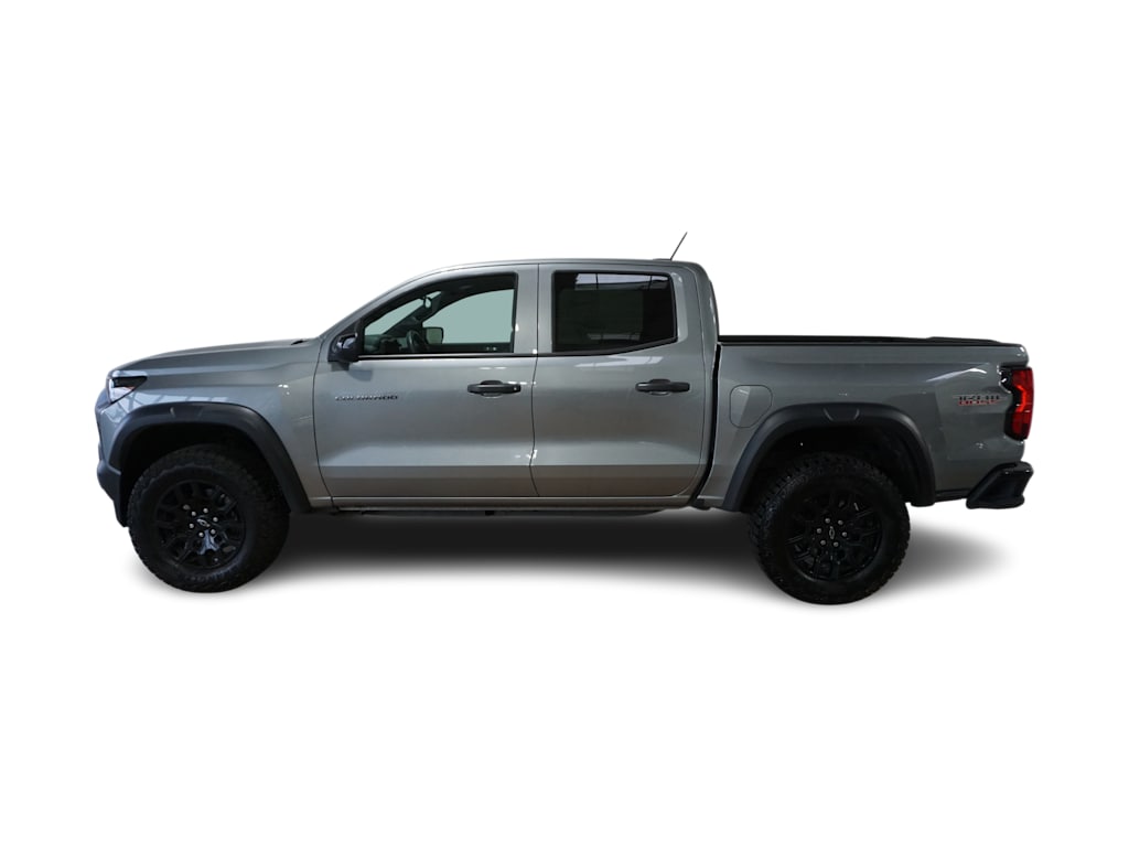 Thumbnail: 2024 Chevrolet Colorado - 3