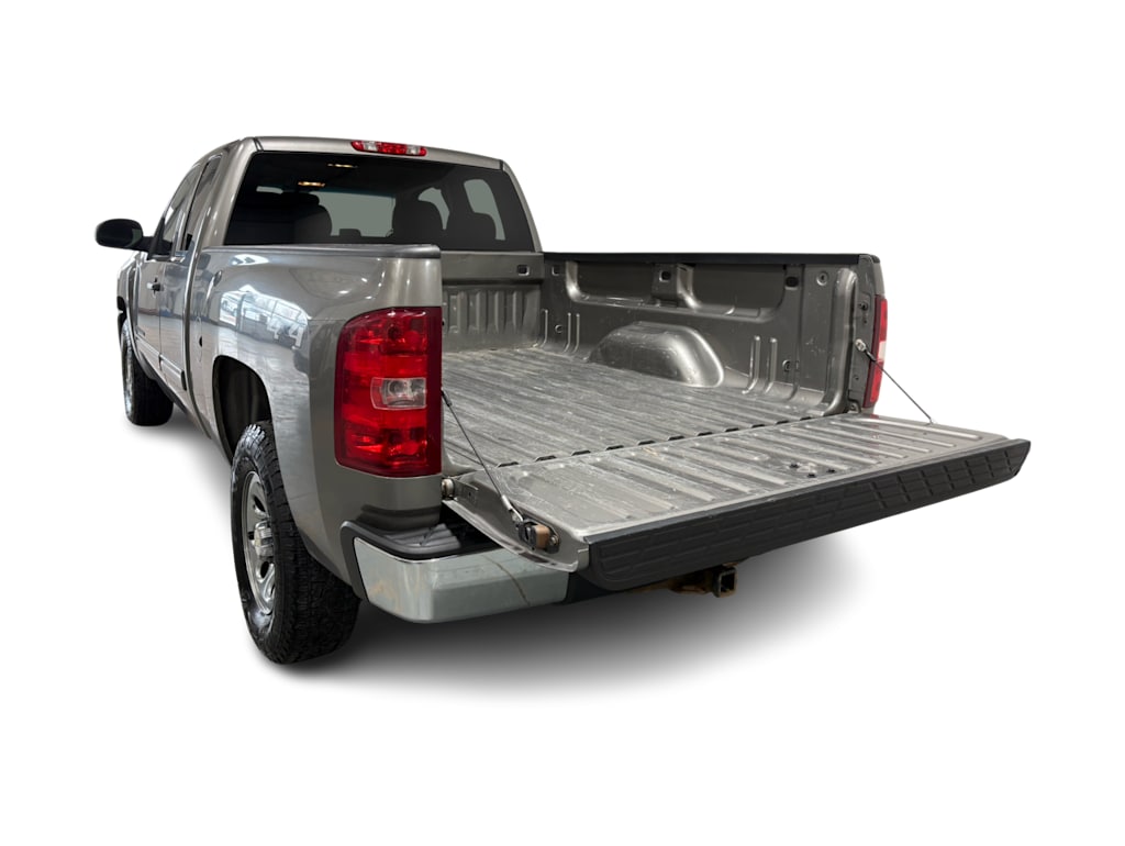 Thumbnail: 2013 Chevrolet Silverado 1500 - 16