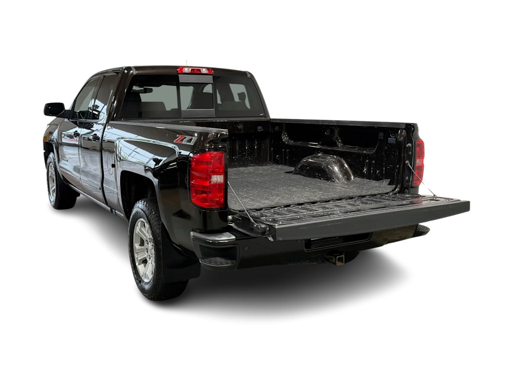 Thumbnail: 2018 Chevrolet Silverado 1500 - 16