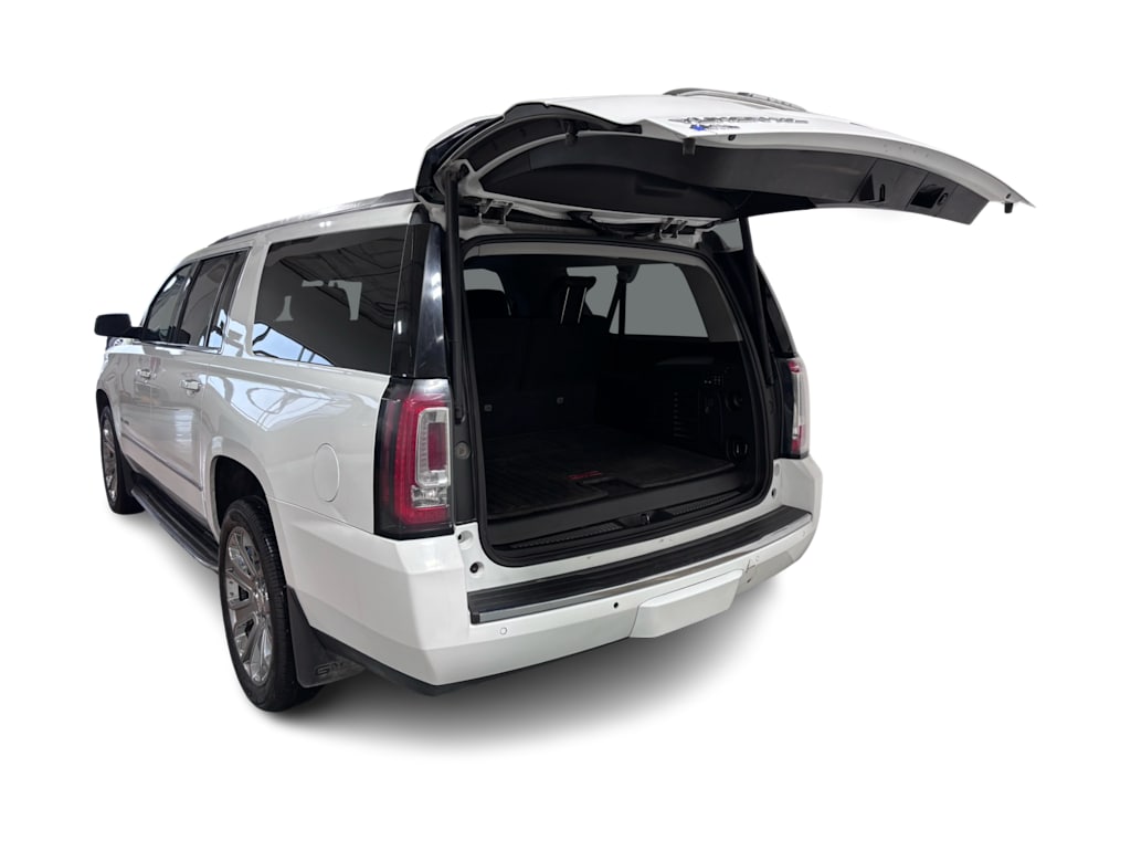 Thumbnail: 2019 GMC Yukon XL - 15