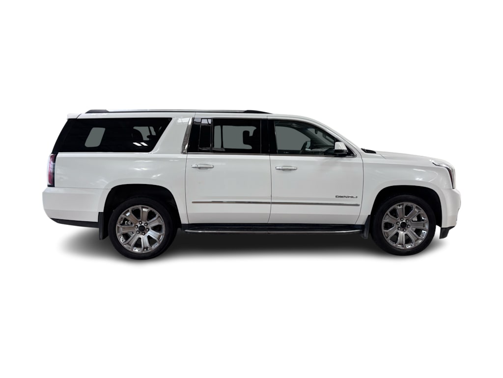 Thumbnail: 2019 GMC Yukon XL - 17