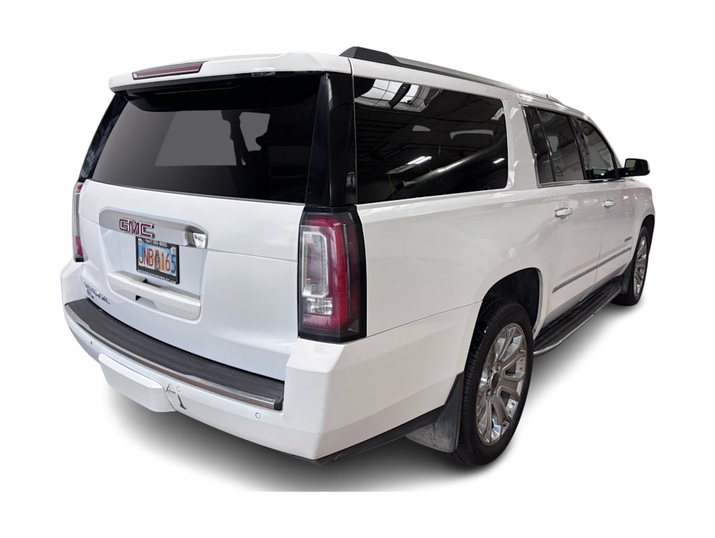 Thumbnail: 2019 GMC Yukon XL - 18