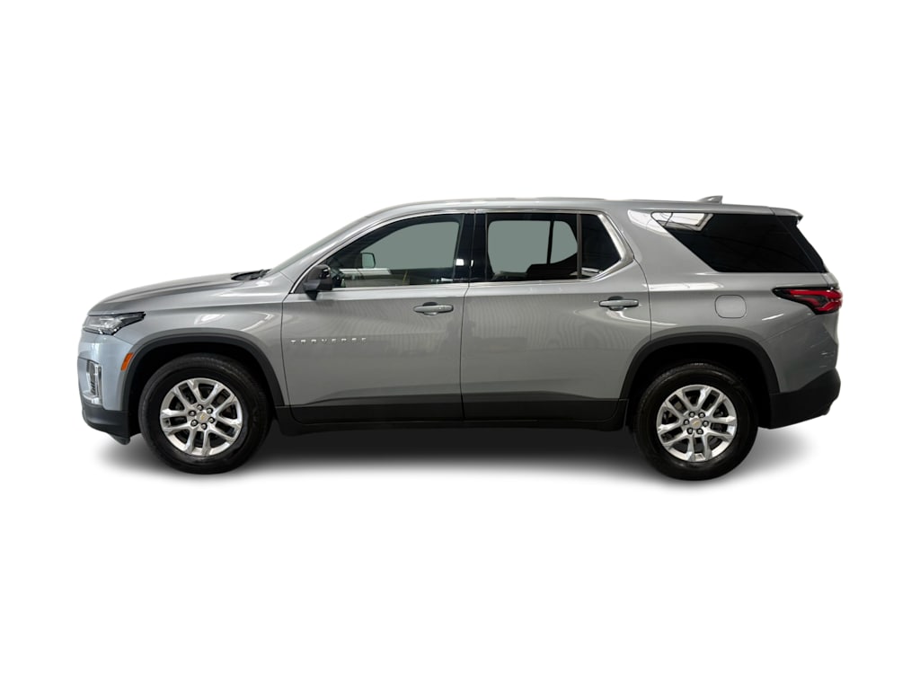 Thumbnail: 2023 Chevrolet Traverse - 3