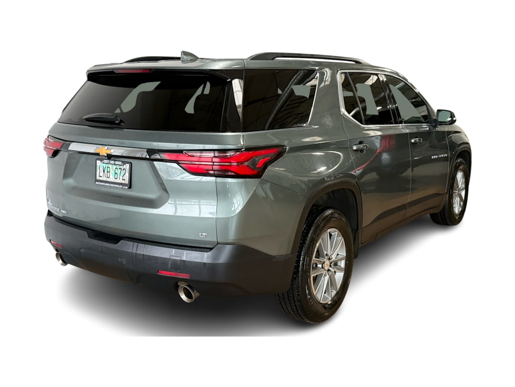 Thumbnail: 2023 Chevrolet Traverse - 16