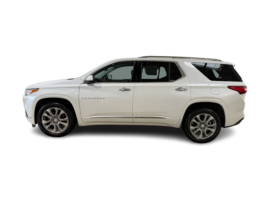 Thumbnail: 2021 Chevrolet Traverse - 3