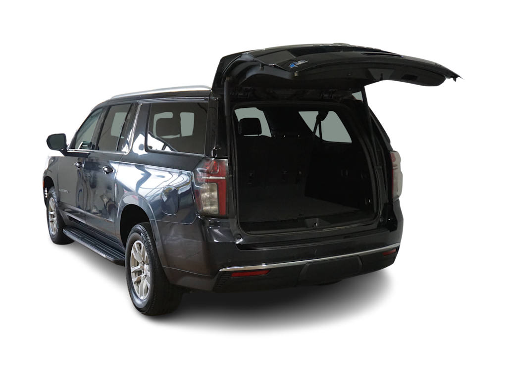 Thumbnail: 2023 Chevrolet Suburban - 14