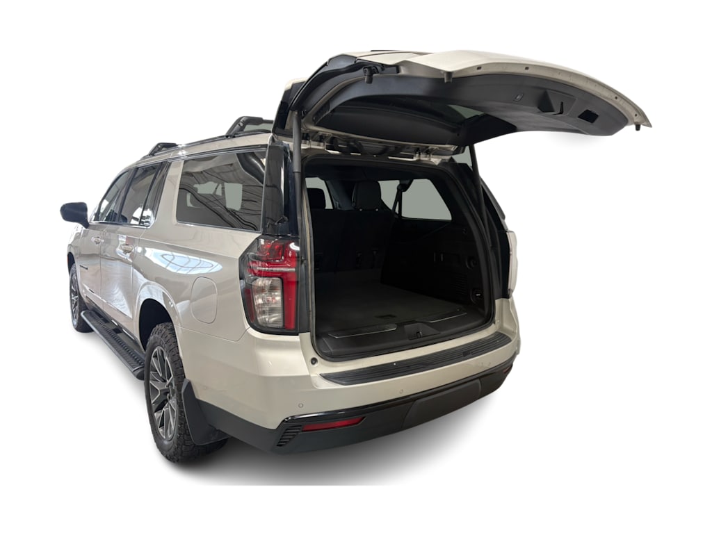 Thumbnail: 2023 Chevrolet Suburban - 14