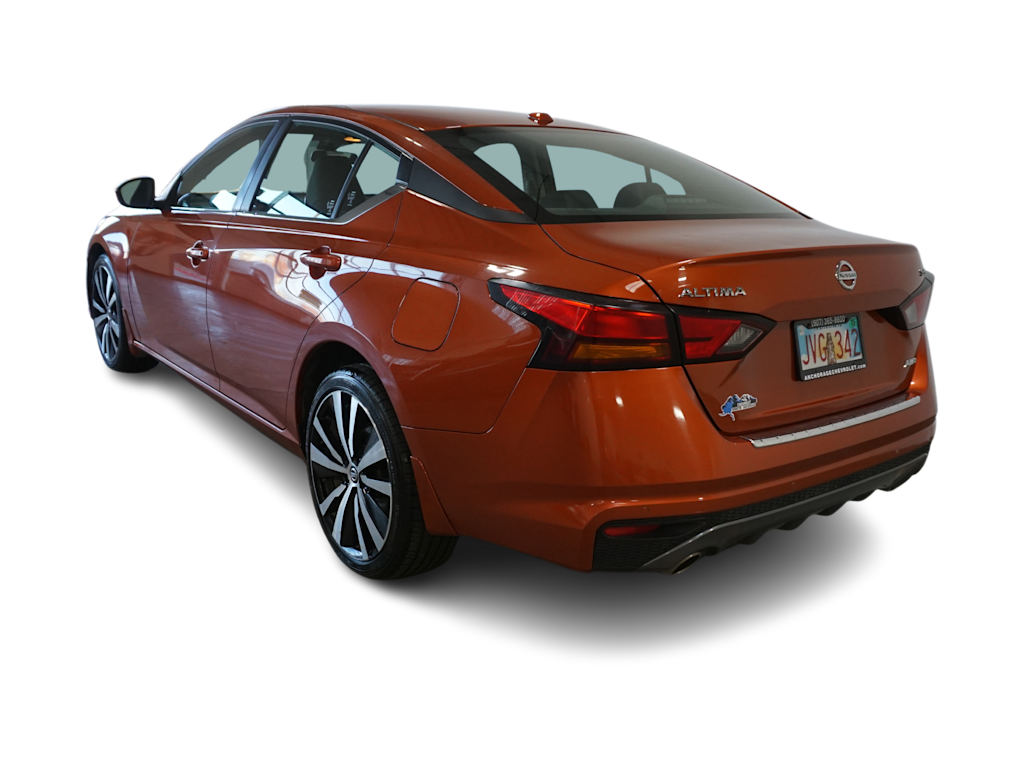 2022 Nissan Altima SR 4