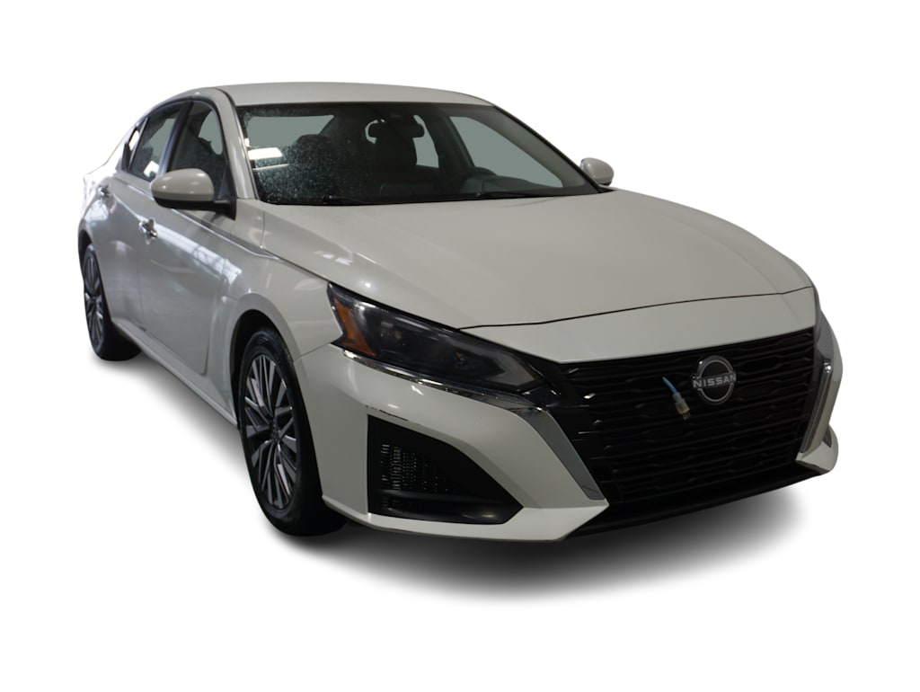 Thumbnail: 2023 Nissan Altima - 15