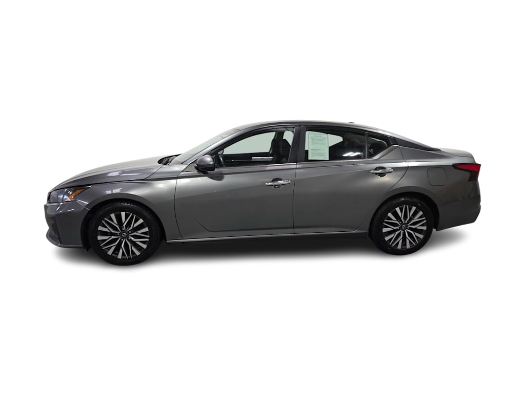 Thumbnail: 2023 Nissan Altima - 3