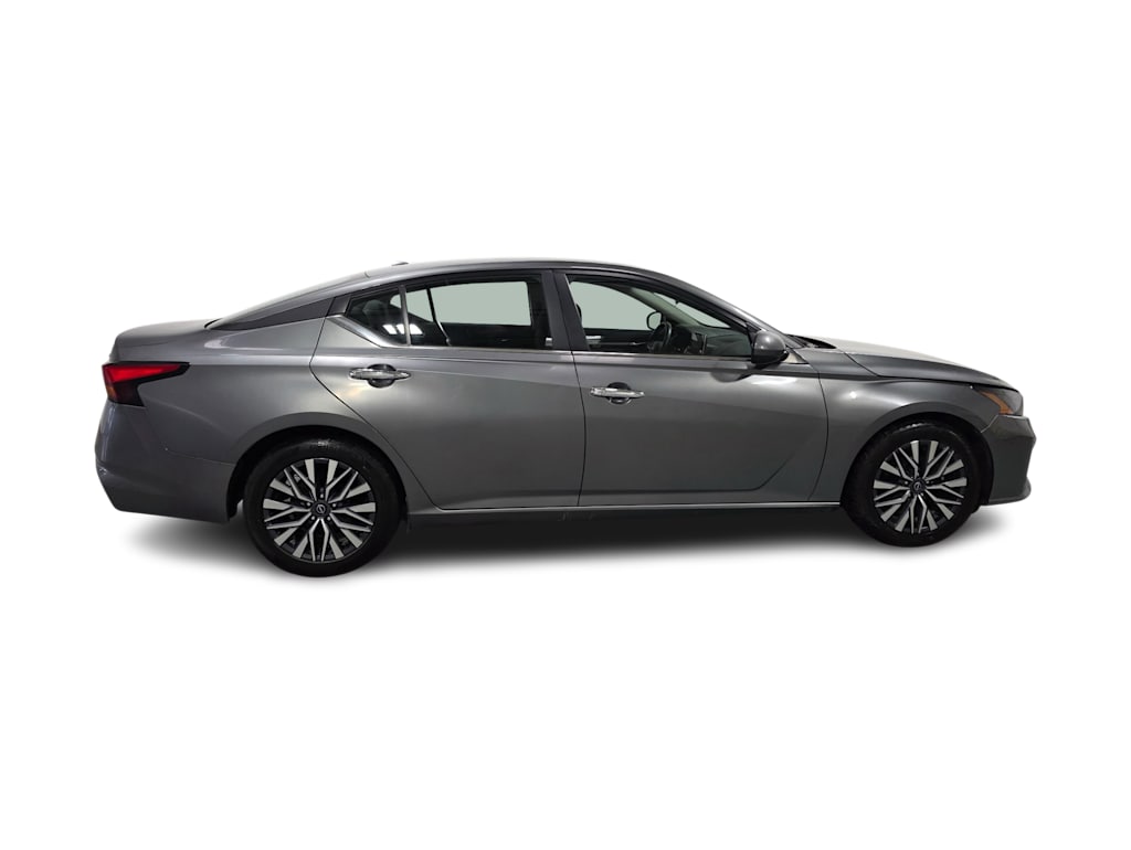 Thumbnail: 2023 Nissan Altima - 15