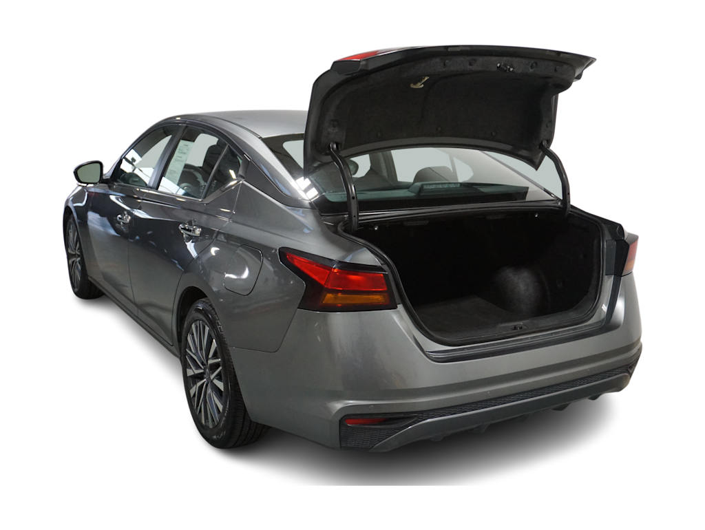 Thumbnail: 2023 Nissan Altima - 12